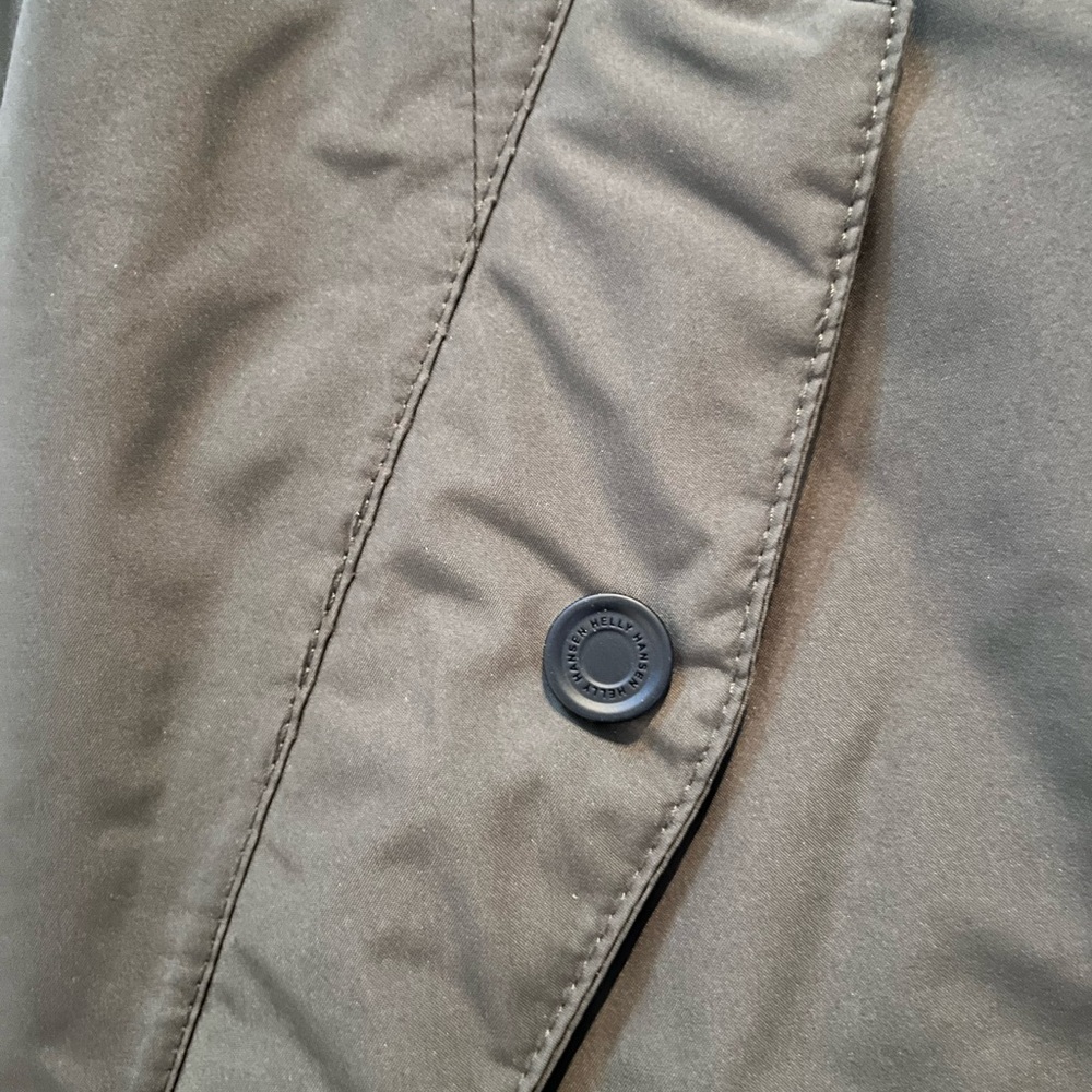 Helly Hansen Women’s Senja Insulated Winter Parka - Size Large - Picture 7 of 15